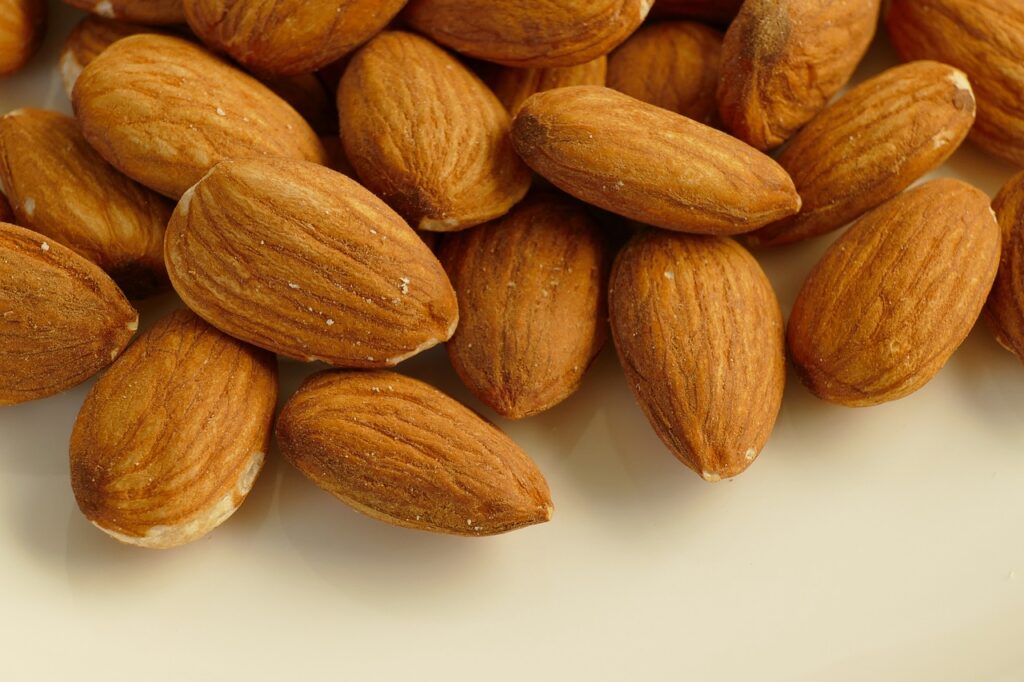 How To Snack Smartly To Avoid Feeling Sluggish